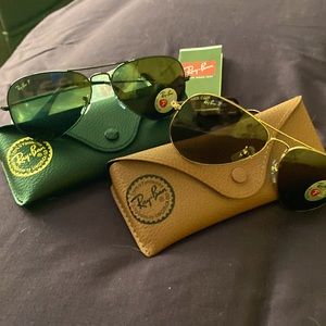 Brand new ray-ban sunglasses comes with case and everything!